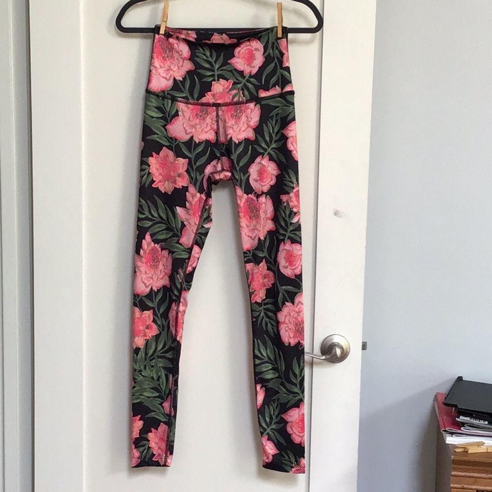 Beyond Yoga Floral Patterned Leggings